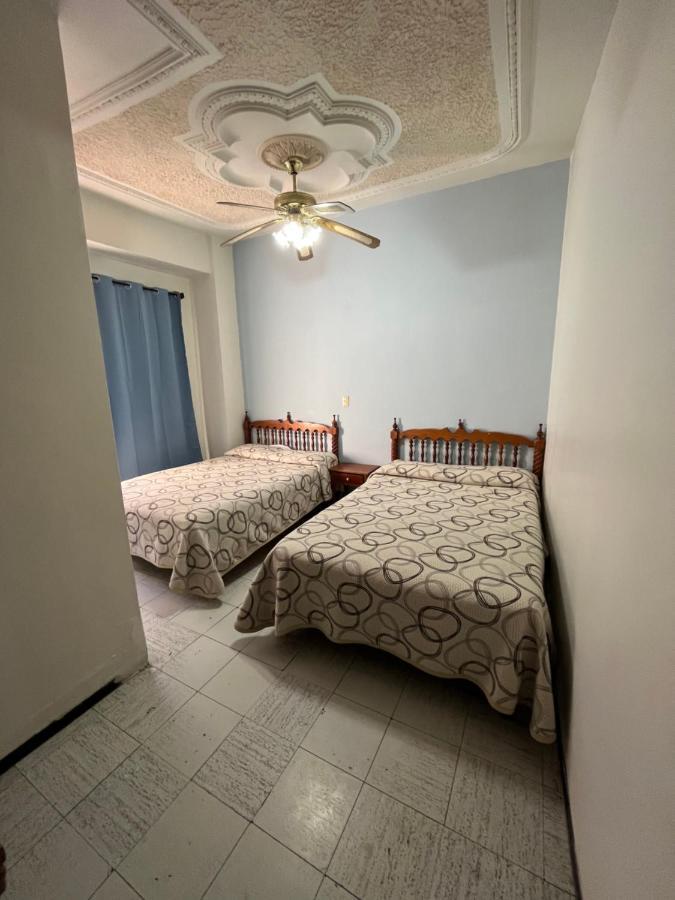 Hotel Paris 圣胡安－德洛斯拉戈斯 外观 照片