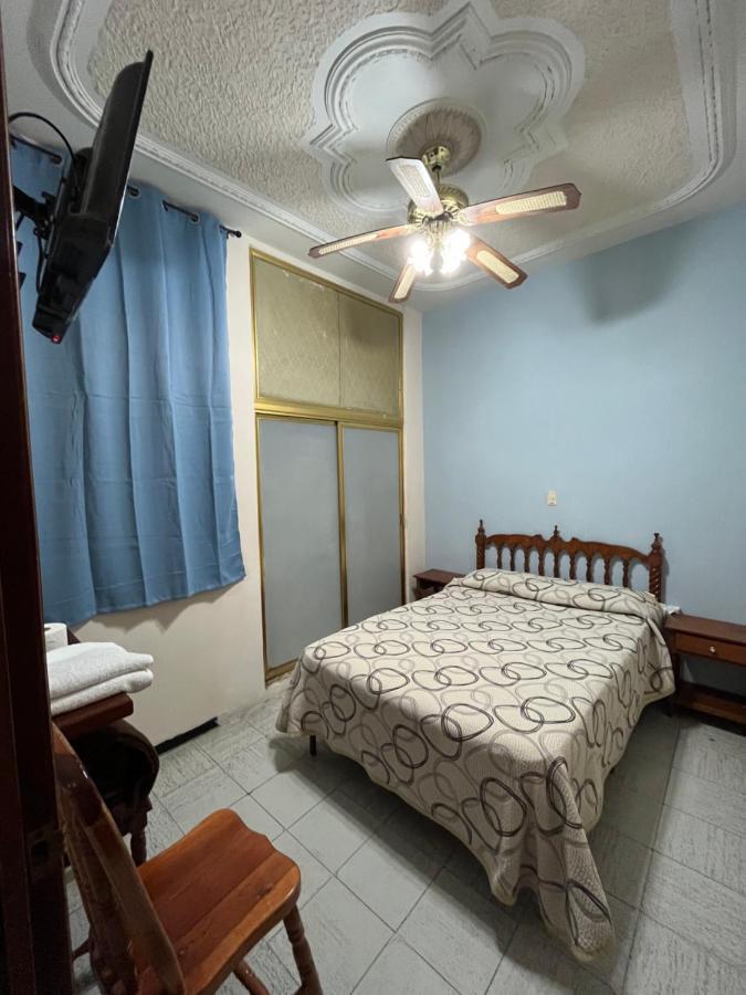 Hotel Paris 圣胡安－德洛斯拉戈斯 外观 照片